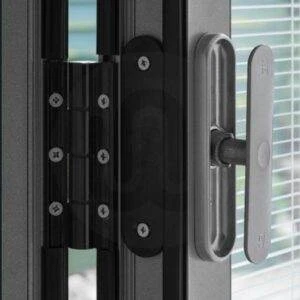 Bi-folding door handles
